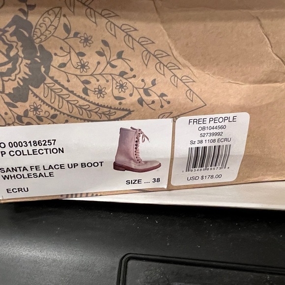 NWT Free People Santa Fe Lace-up Boots distressed combat round toe boots - Picture 10 of 11